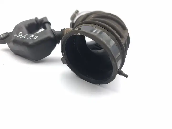 Nissan 370Z (2008 - 2014) EY00A Трубка подачи воздуха — фото 2