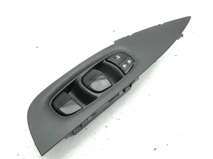 Nissan X-Trail T32 (2014 - 2021) 809604CE0A Блок кнопок стеклоподъемников — фото 1