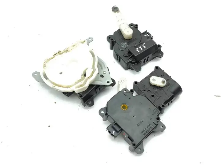 Toyota Avensis T250 (2006 - 2009) 1138002051 Двигатель задвижки потока воздуха — фото 5