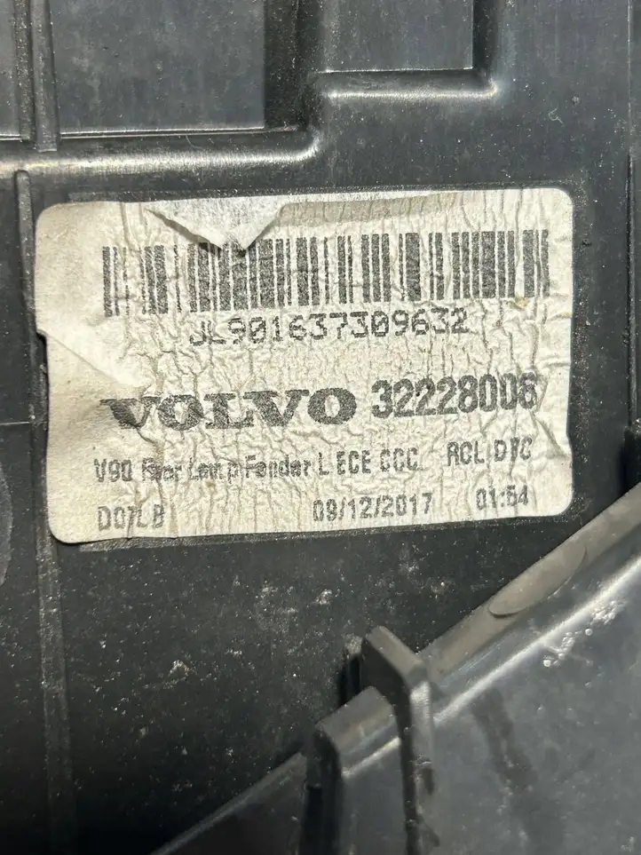 Volvo S90, V90 (2016 - 2020) 32228008 Задний фонарь в кузове — фото 5