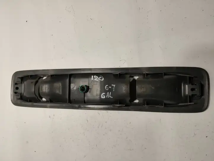 Toyota Land Cruiser (J120) (2002 - 2009) 6151460030 Прочие детали салона — фото 2