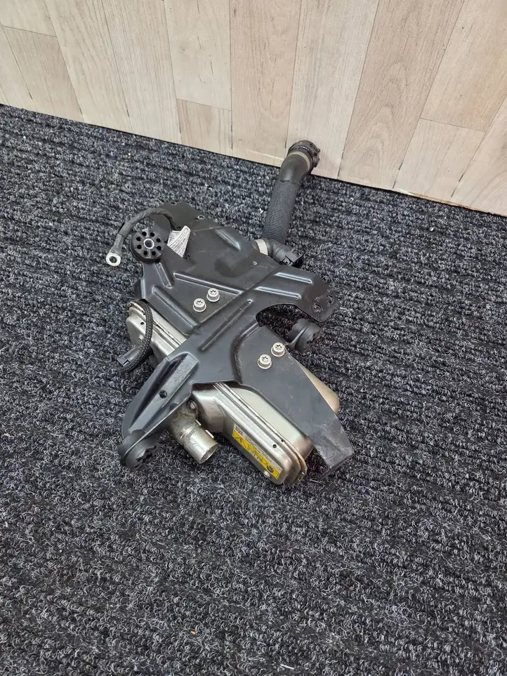BMW 3 F30 F35 F31 (2012 - 2018) 6827184 Электроподогрев двигателя — фото 3