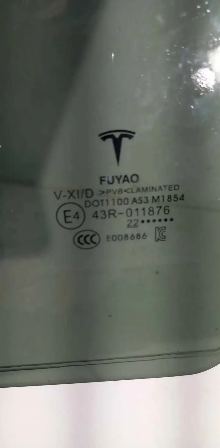 Tesla Model Y (2019 - 2024) 43R011876 Стекло задней двери — фото 2