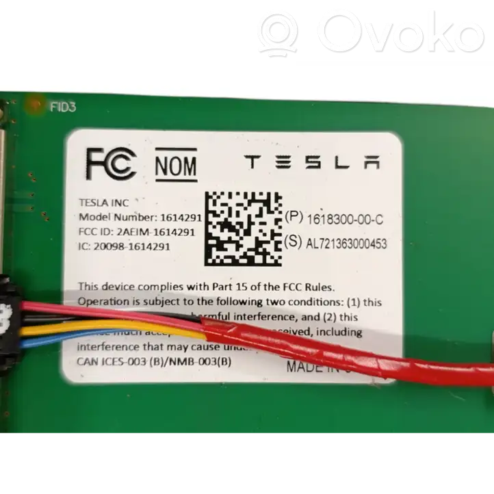 Tesla Model S (2021 - ) 149670900D Накладка стекла передней двери — фото 3