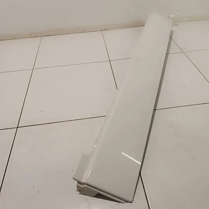 Volkswagen Transporter - Caravelle T5 (2009 - 2015) 7H1843795H Отделка нижней направляющей раздвижной двери — фото 3