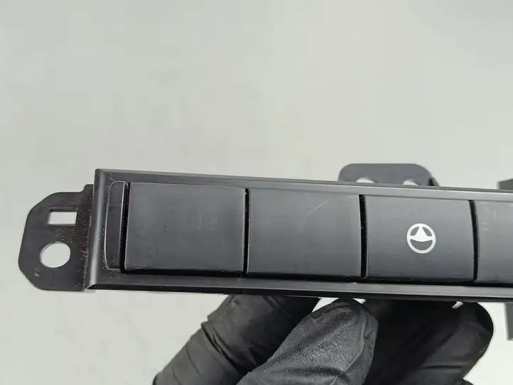 Nissan X-Trail T33 (2021 - ) 681066RR0A Кнопка обогрева рулевого колеса — фото 5