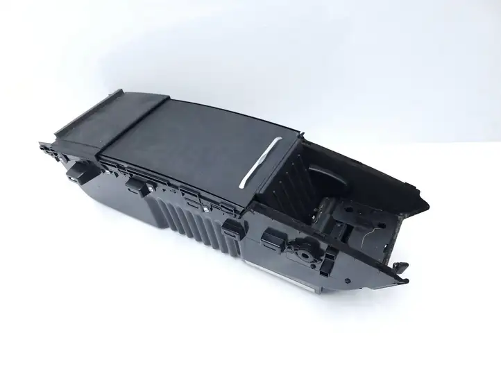Tesla Model S (2016 - 2021) 105805000B Ящик центральной консоли — фото 1
