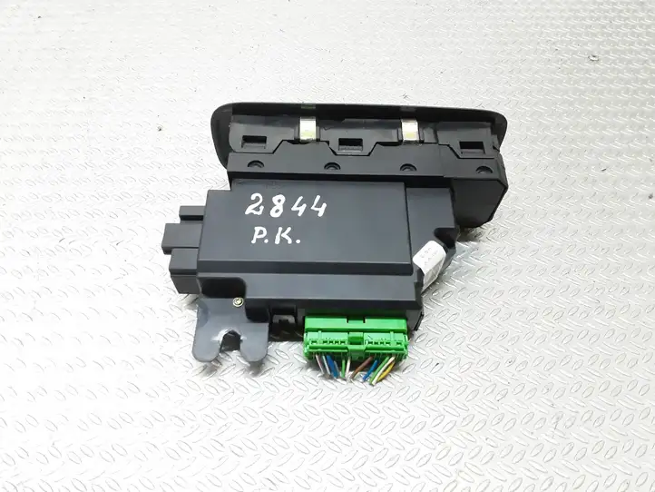 Volvo V70 (2004 - 2007) 09193383 Кнопка стеклоподъемников — фото 3