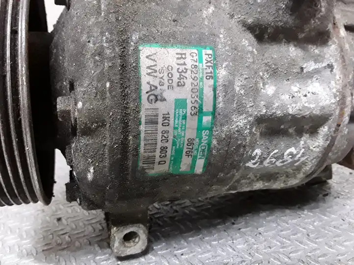 Volkswagen Touran I (2003 - 2010) 1K0820803Q Компрессор (насос) кондиционера воздуха — фото 4