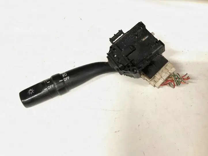 Toyota Avensis T250 (2003 - 2006) 8414005110 Включатель фонарей — фото 1