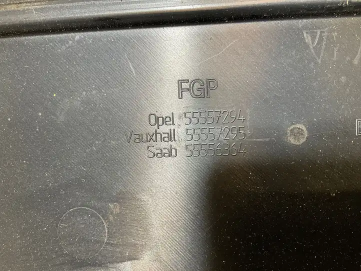 Opel Vectra C (2005 - 2009) 55556364 Крышка двигателя декоративная — фото 3