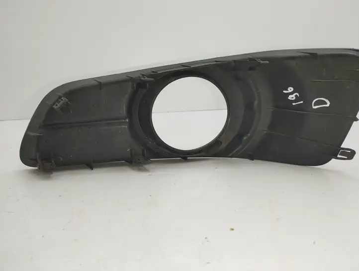 Toyota Corolla Verso AR10 (2004 - 2009) 521270F040 Решетка противотуманной фары — фото 4