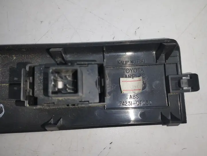 Toyota Corolla Verso AR10 (2004 - 2009) 742310F030 Блок кнопок стеклоподъемников — фото 4