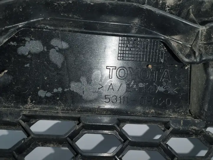 Toyota Corolla Verso AR10 (2004 - 2009) 531110F010 Верхняя решетка радиатора — фото 8