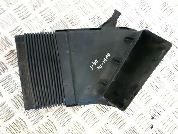 Audi A4 S4 B6 8E 8H (2000 - 2006) 8E0129617 Детали воздухозаборника — фото 1