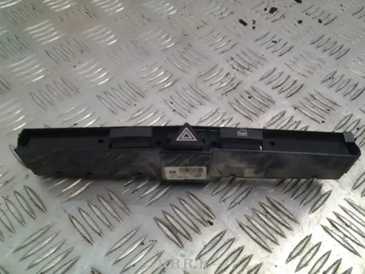 Opel Astra H (2004 - 2009) 13100105 Включатель аварийных фонарей — фото 1