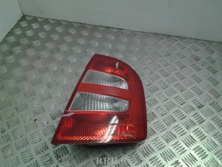 Skoda Fabia Mk1 (6Y) (1999 - 2007) 6Y6945096B Задний фонарь в кузове — фото 1