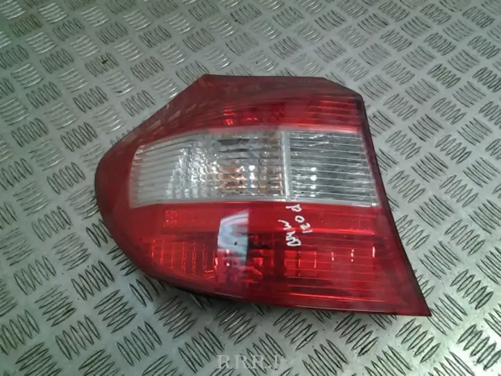 BMW 1 E81 E87 (2004 - 2011) 692450111 Задний фонарь в кузове — фото 1