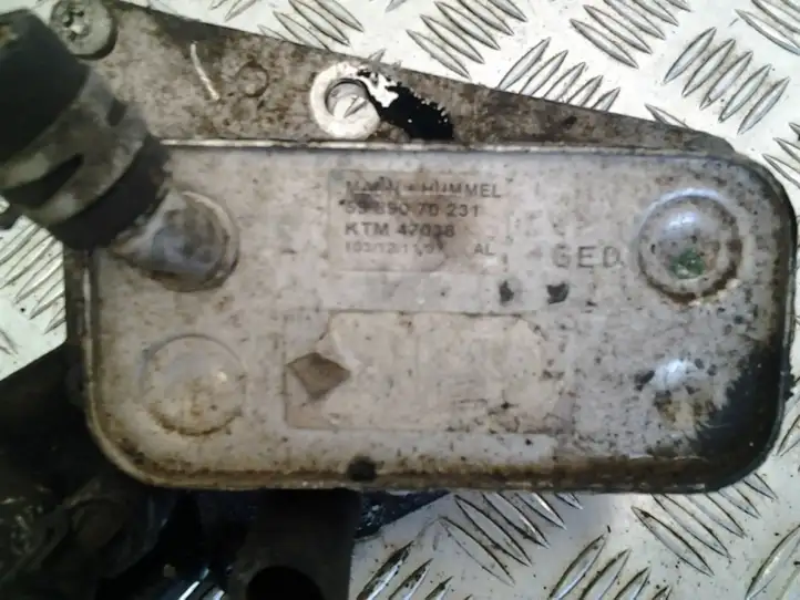 Opel Astra H (2004 - 2009) 5989070231 Кронштейн масляного фильтра — фото 2