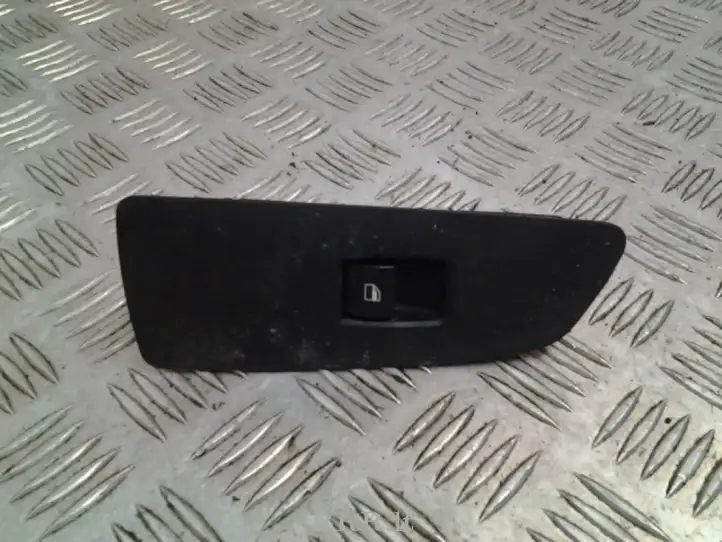 BMW 1 E81 E87 (2004 - 2011) 6935534 Кнопка стеклоподъемников — фото 1