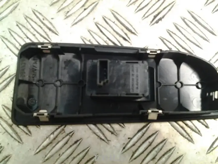 BMW 1 E81 E87 (2004 - 2011) 6935534 Кнопка стеклоподъемников — фото 2