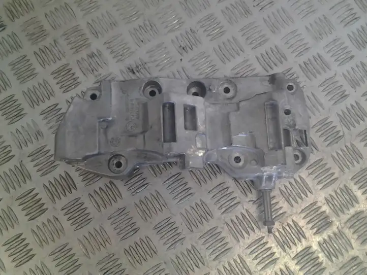BMW 3 F30 F35 F31 (2012 - 2018) 850686306 Кронштейн двигателя — фото 1