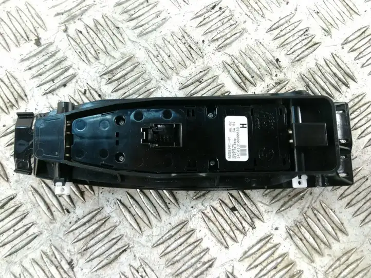 BMW 7 F01 (2008 - 2016) 9258901 Блок кнопок стеклоподъемников — фото 2