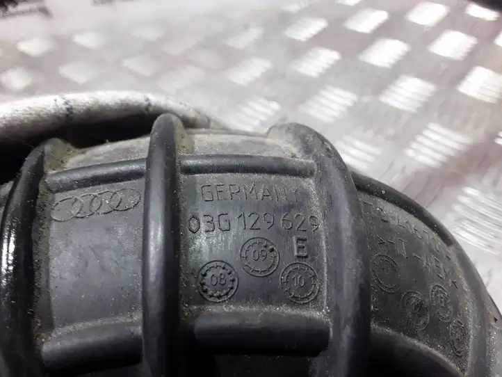 Audi A4 Allroad B8 (2009 - 2011) 03G129629 Трубка подачи воздуха — фото 3