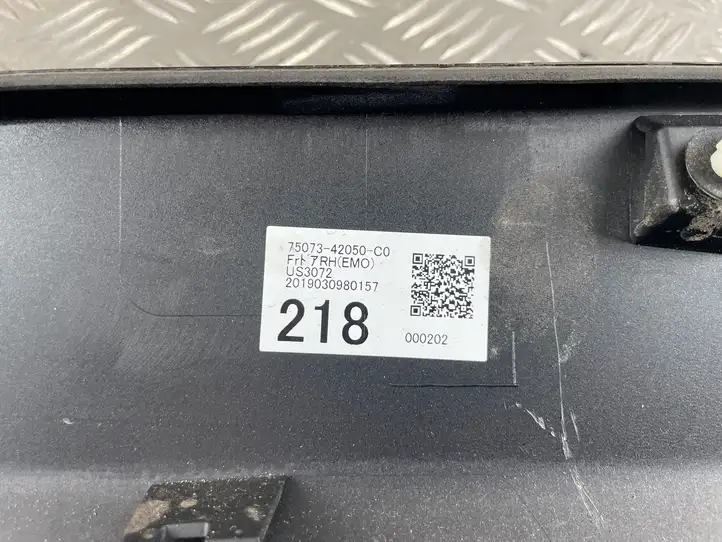 Toyota RAV 4 (XA50) (2018 - ) 7507342050C0 Молдинг передней двери — фото 6
