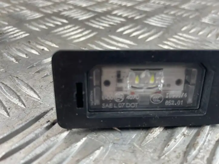 BMW 3 F30 F35 F31 (2012 - 2018) 63267193293 Подсветка номера — фото 6