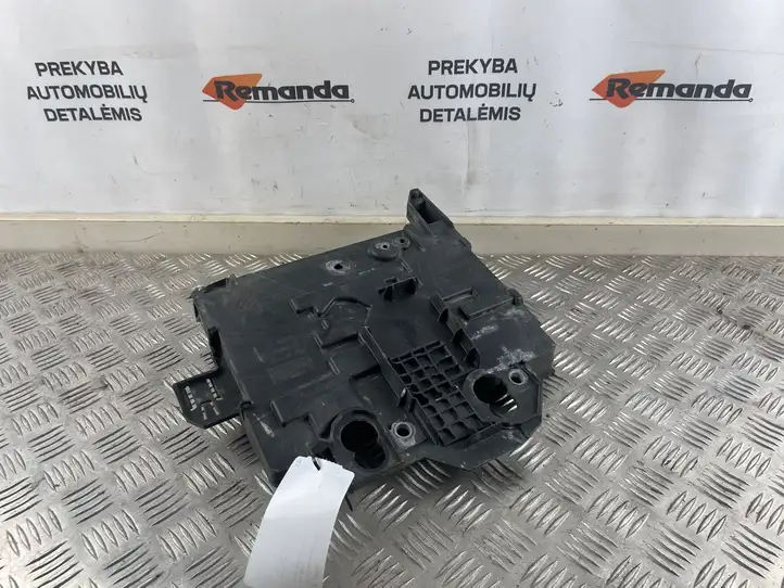 Renault Modus (2007 - 2012) 8200314273 Крышка ящика аккумулятора — фото 1