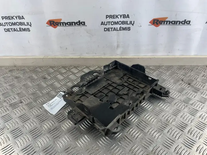 Renault Modus (2007 - 2012) 8200314273 Крышка ящика аккумулятора — фото 2