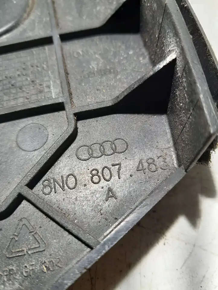 Audi TT Mk1 (1998 - 2003) 8N0807483 Кронштейн заднего бампера — фото 3