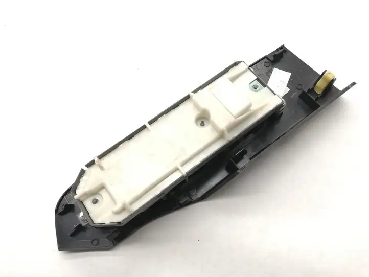 Toyota Auris E180 (2012 - 2018) 7423202E20 Кнопка стеклоподъемников — фото 2