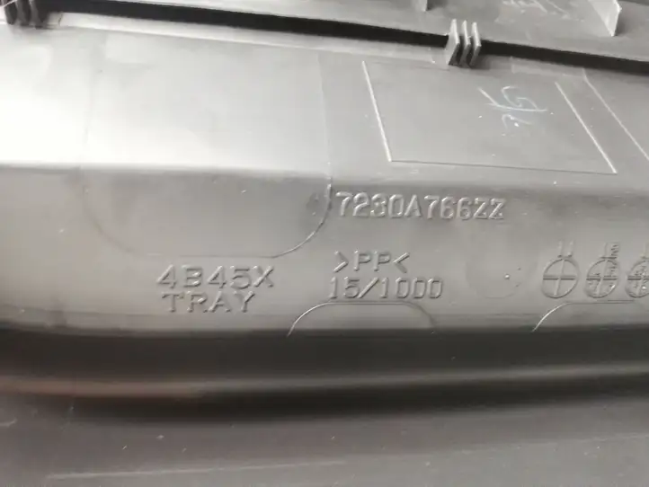 Mitsubishi Outlander (2018 - 2021) 7230A766ZZ4B45X Боковая обшивка багажника — фото 3