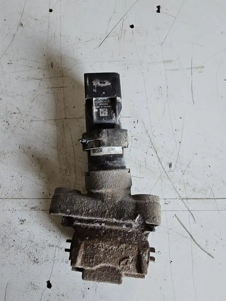 Volkswagen Touareg II (2010 - 2018) 911256A Привод ручного тормоза — фото 2