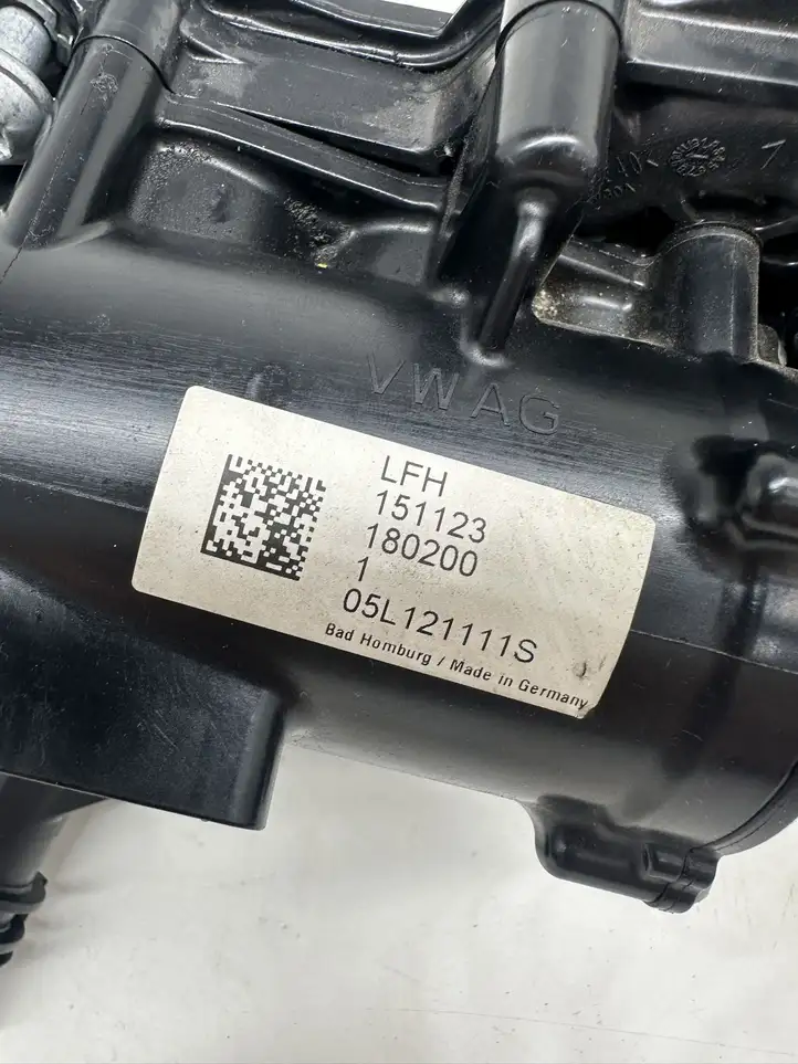 Volkswagen Golf VIII (2019 - ) Термостат — фото 1