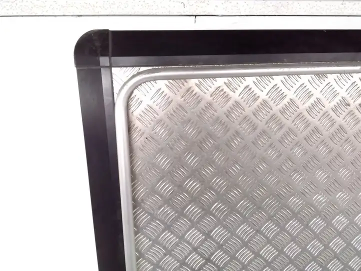Ford Ranger (2009 - 2011) Крышка багажника — фото 16