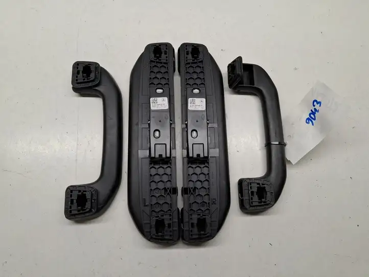 Mercedes-Benz GLE W167 (2019 - ) A0009064705 Комплект потолочных ручек — фото 2