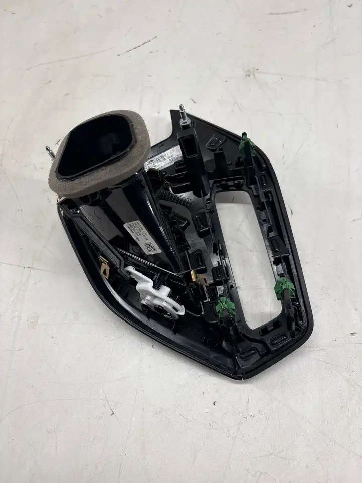 BMW 2 F44 (2019 - ) 6823190 Боковой воздушный дефлектор — фото 2