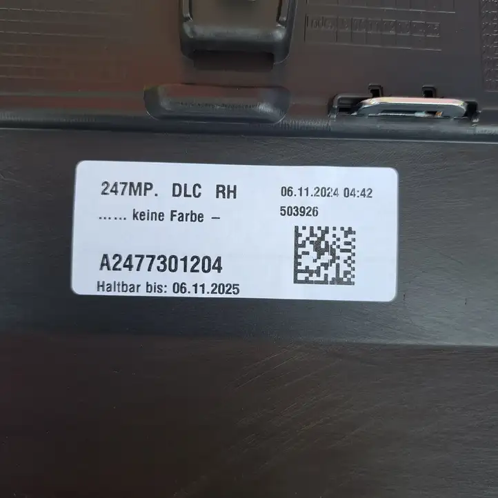 Mercedes-Benz GLA H247 (2020 - ) A2477378600 Молдинги задней двери — фото 3