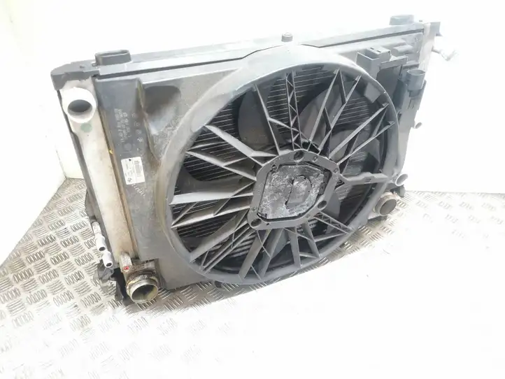BMW 5 E60 E61 (2004 - 2010) 7789824 Комплект радиаторов охлаждения — фото 1