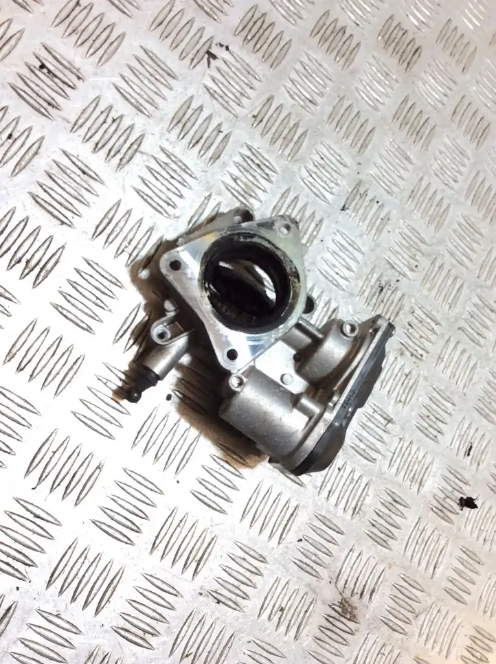 Opel Astra J (2012 - 2015) 55564164 Электрозадвижка двигателя — фото 2
