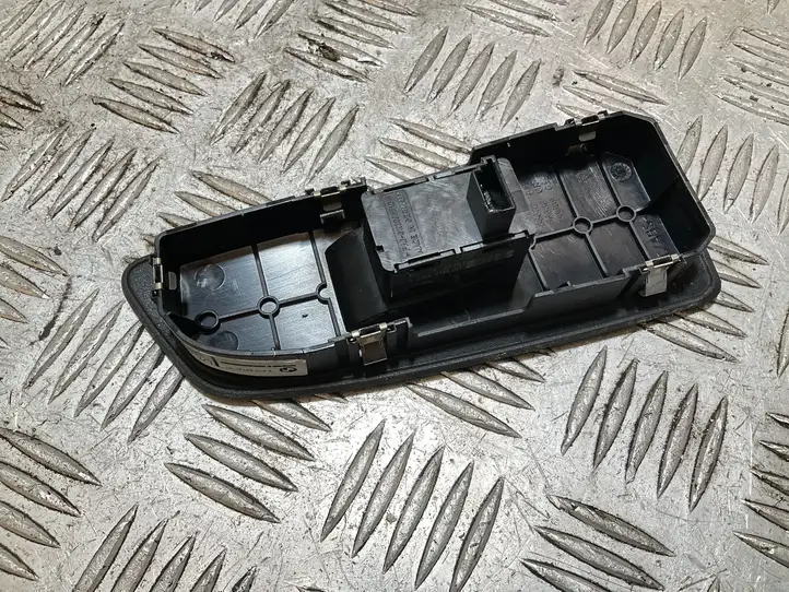 BMW 1 E81 E87 (2004 - 2011) 6935534 Кнопка стеклоподъемников — фото 2