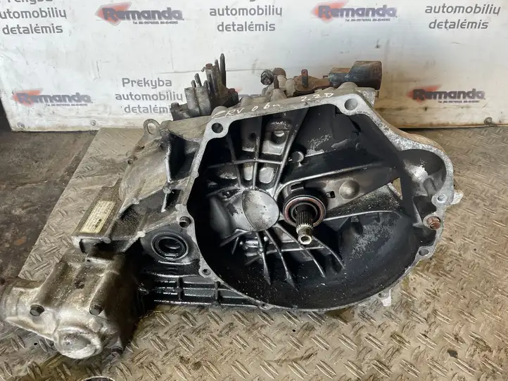 Honda CR-V (2006 - 2009) Механическая коробка передач, 6 передач — фото 2