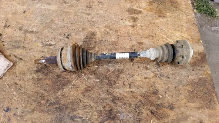 Volkswagen Transporter-Caravelle (2003 - 2009)  7H0407271AK Передняя полуось