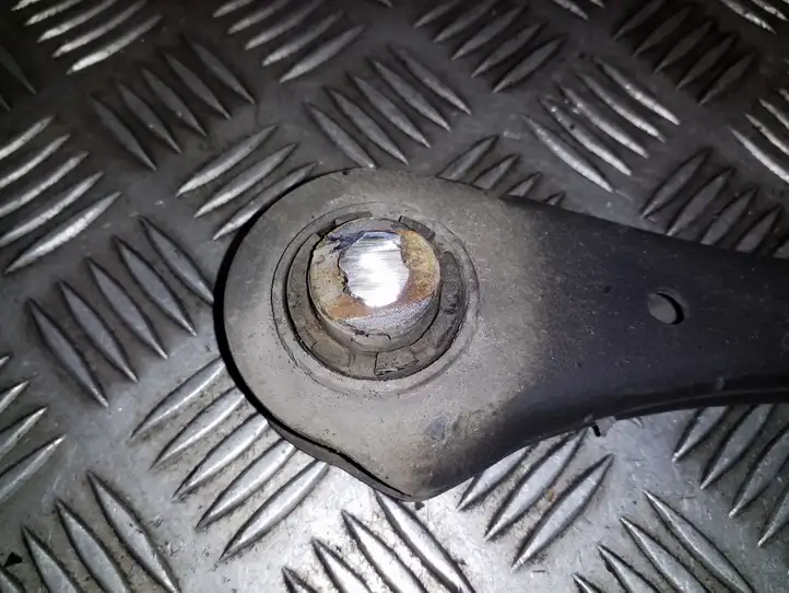 Kia Soul (2019 - )   Рычаг