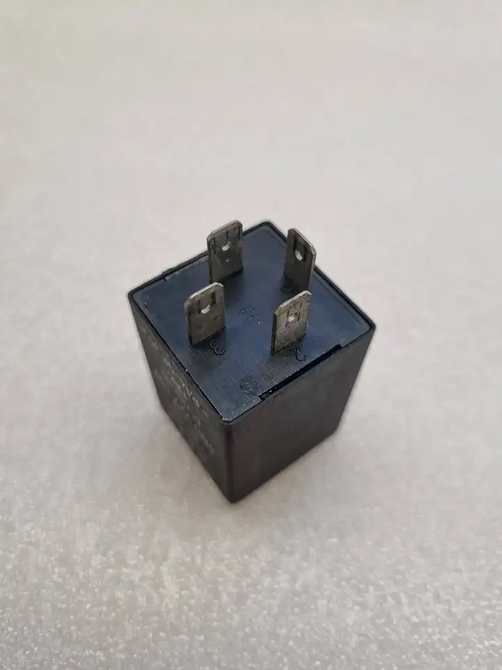 Audi A6 S6 C6 4F (2004 - 2008) 50153 Другое реле — фото 2