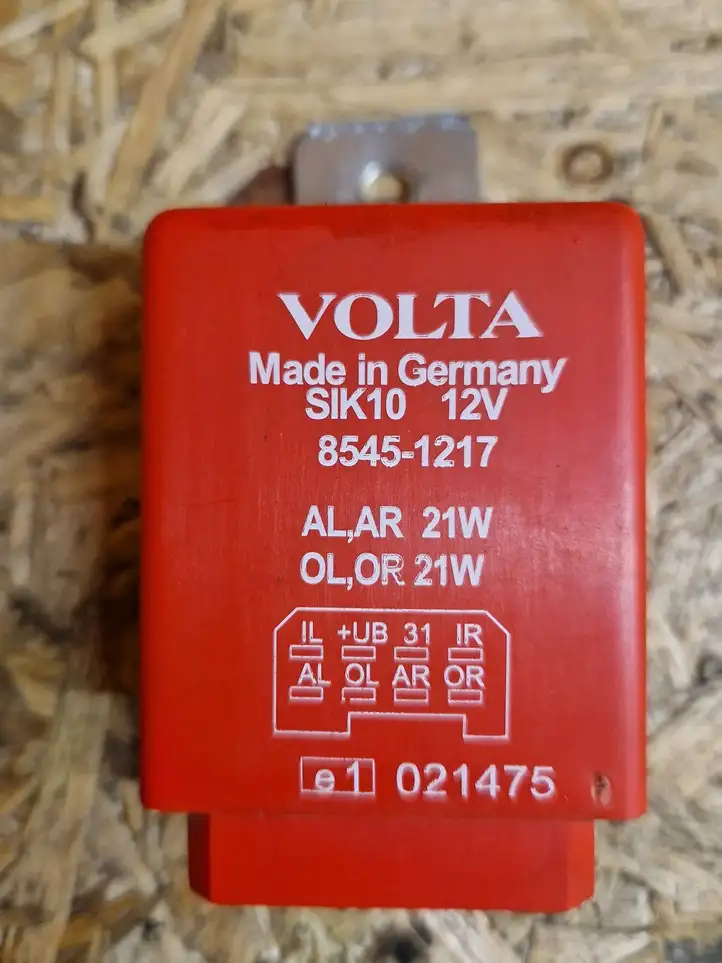 Lexus IS 220D-250-350 (2005 - 2010) 85451217 Реле крюка для прицепа — фото 4