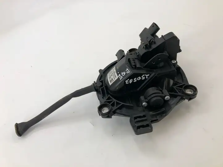 Mercedes-Benz EQE v295 (2022 - ) A0997504500 Кнопка закрытия крышки багажника — фото 3